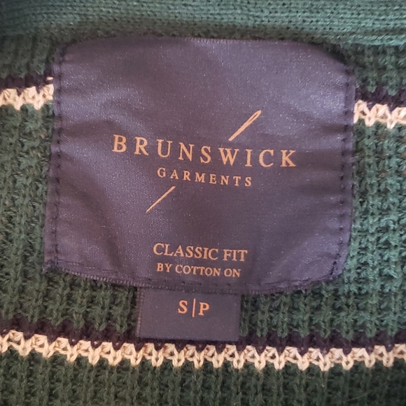 Cropped Hoodie - Picture 4 of 4